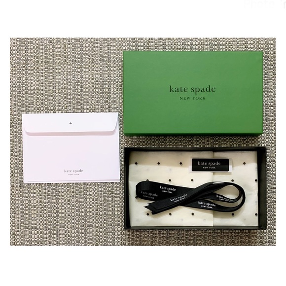 New Kate Spade ♠️ 1 Gift Box/1 Sticker/1 Tissue/1 Ribbon/1 Card & Envelope - Picture 2 of 7
